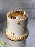 Load image into Gallery viewer, Custom Cake